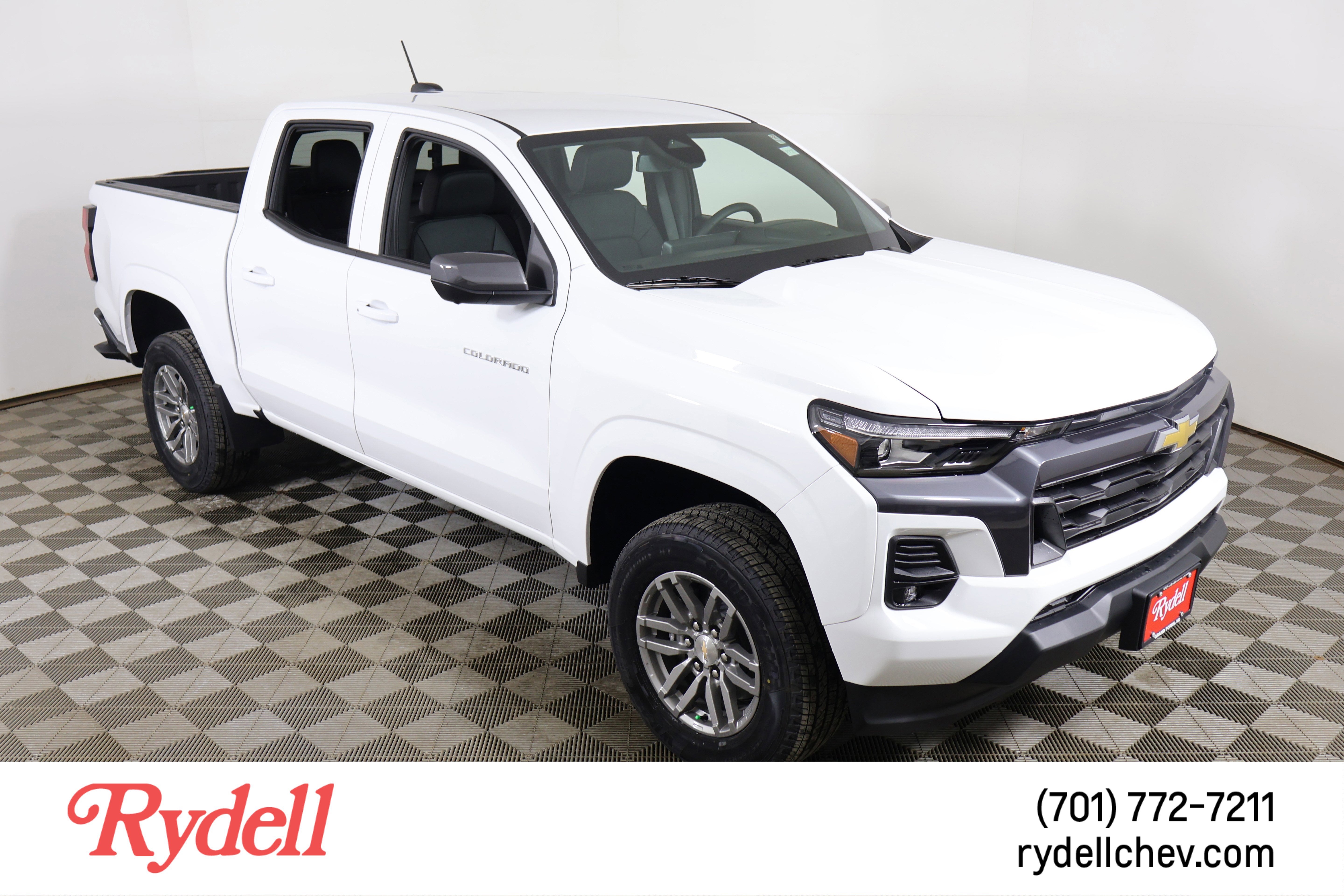 2025 Chevrolet Colorado WT/LT