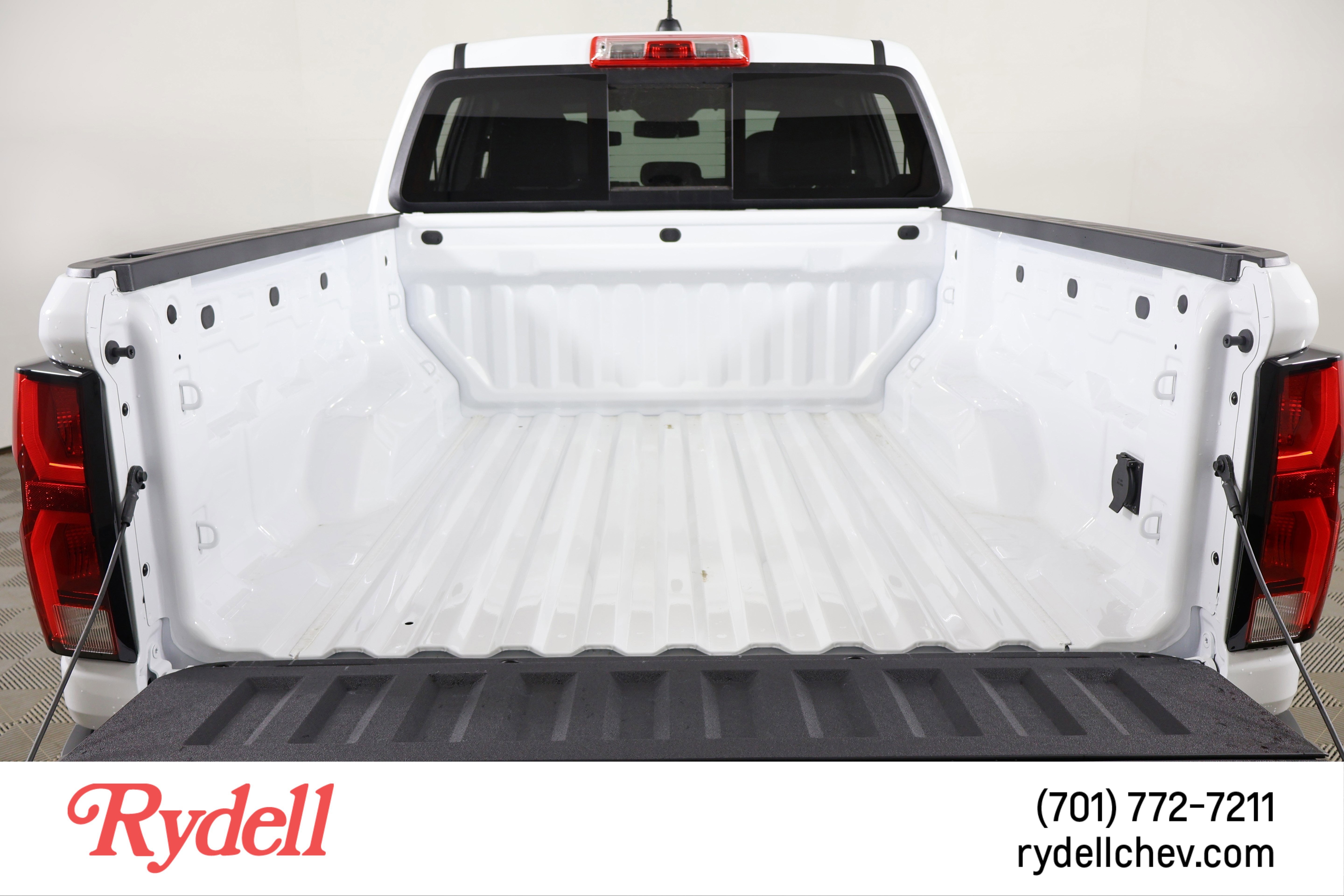 2025 Chevrolet Colorado WT/LT