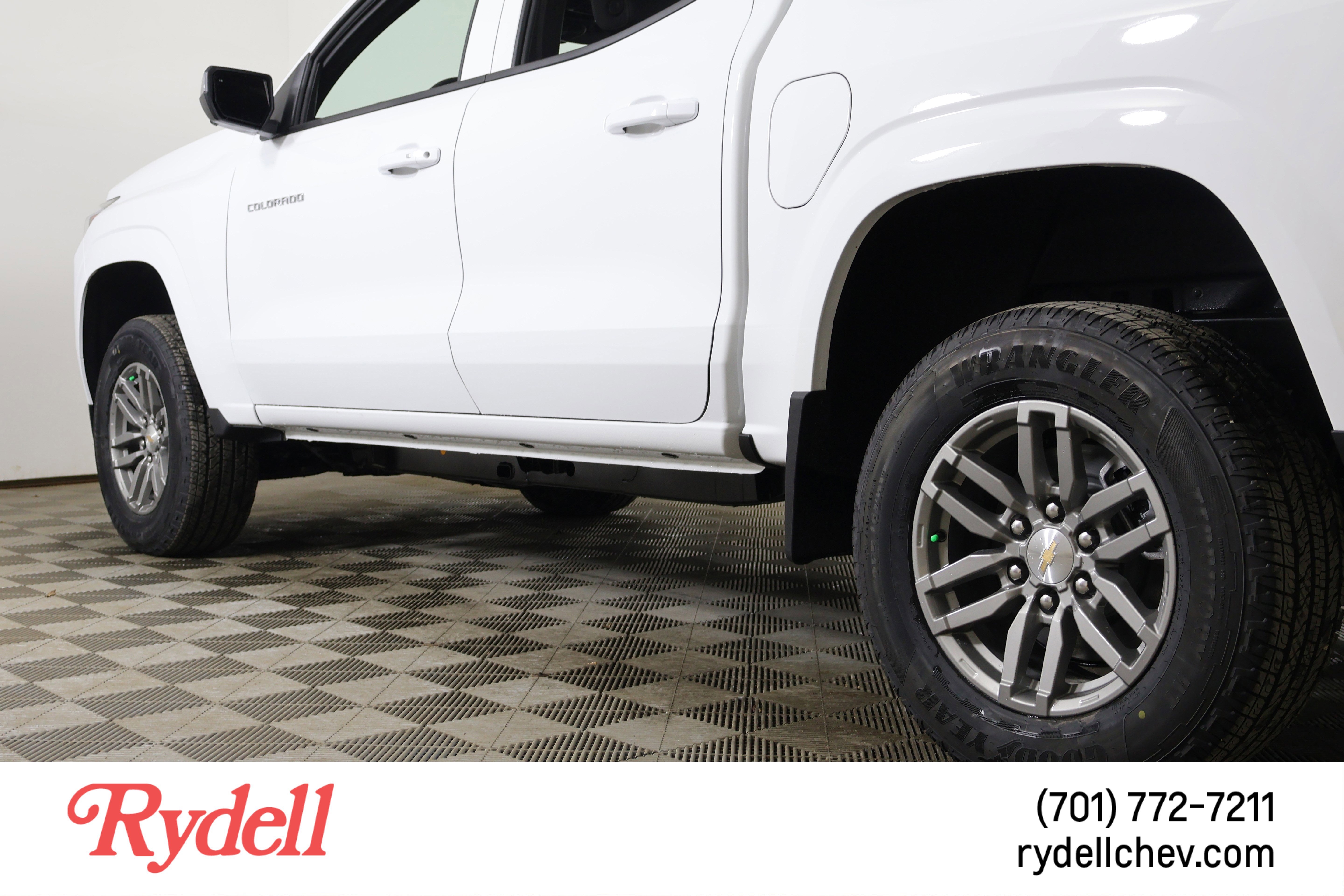 2025 Chevrolet Colorado WT/LT