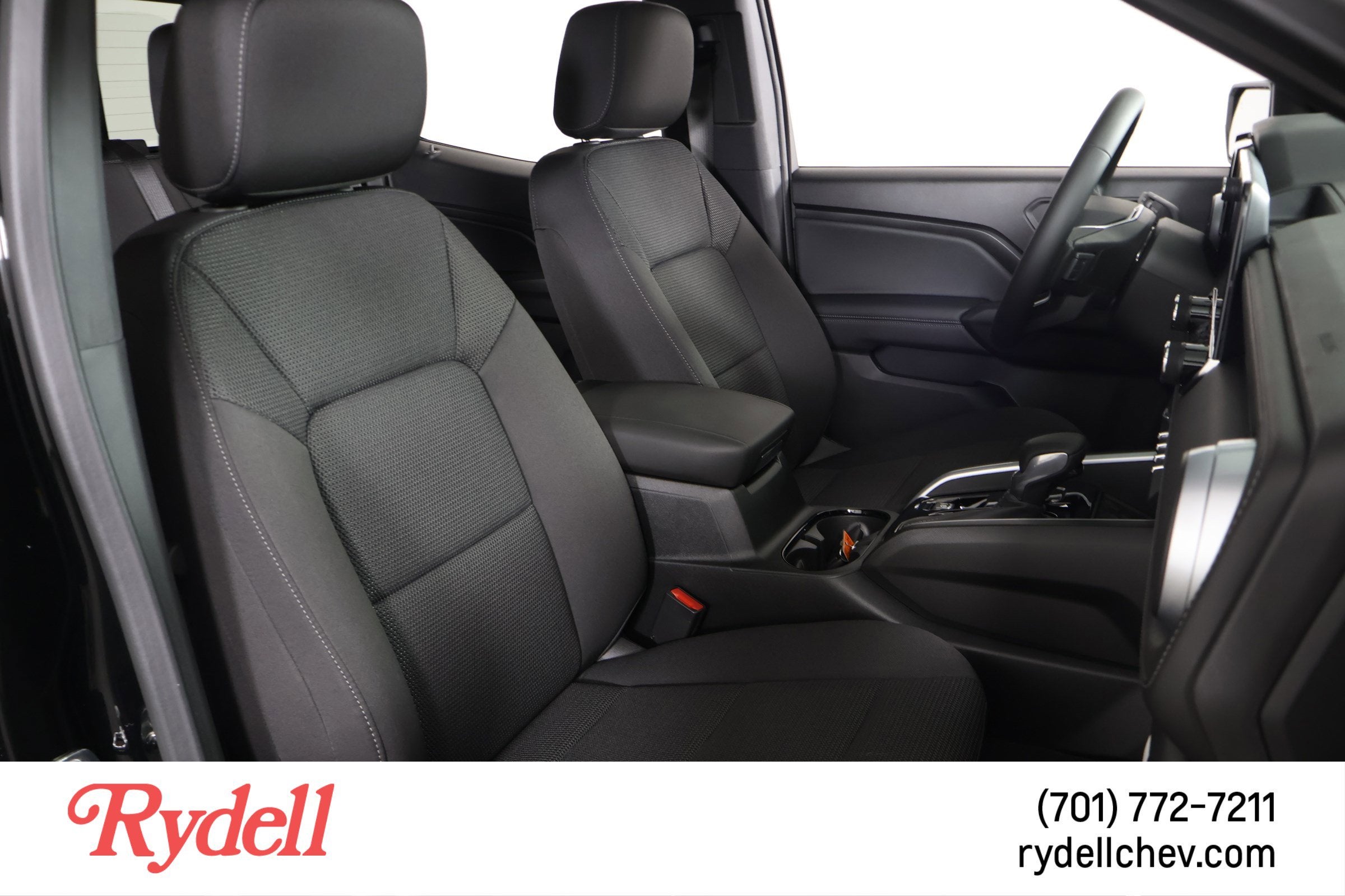 2025 Chevrolet Colorado WT/LT