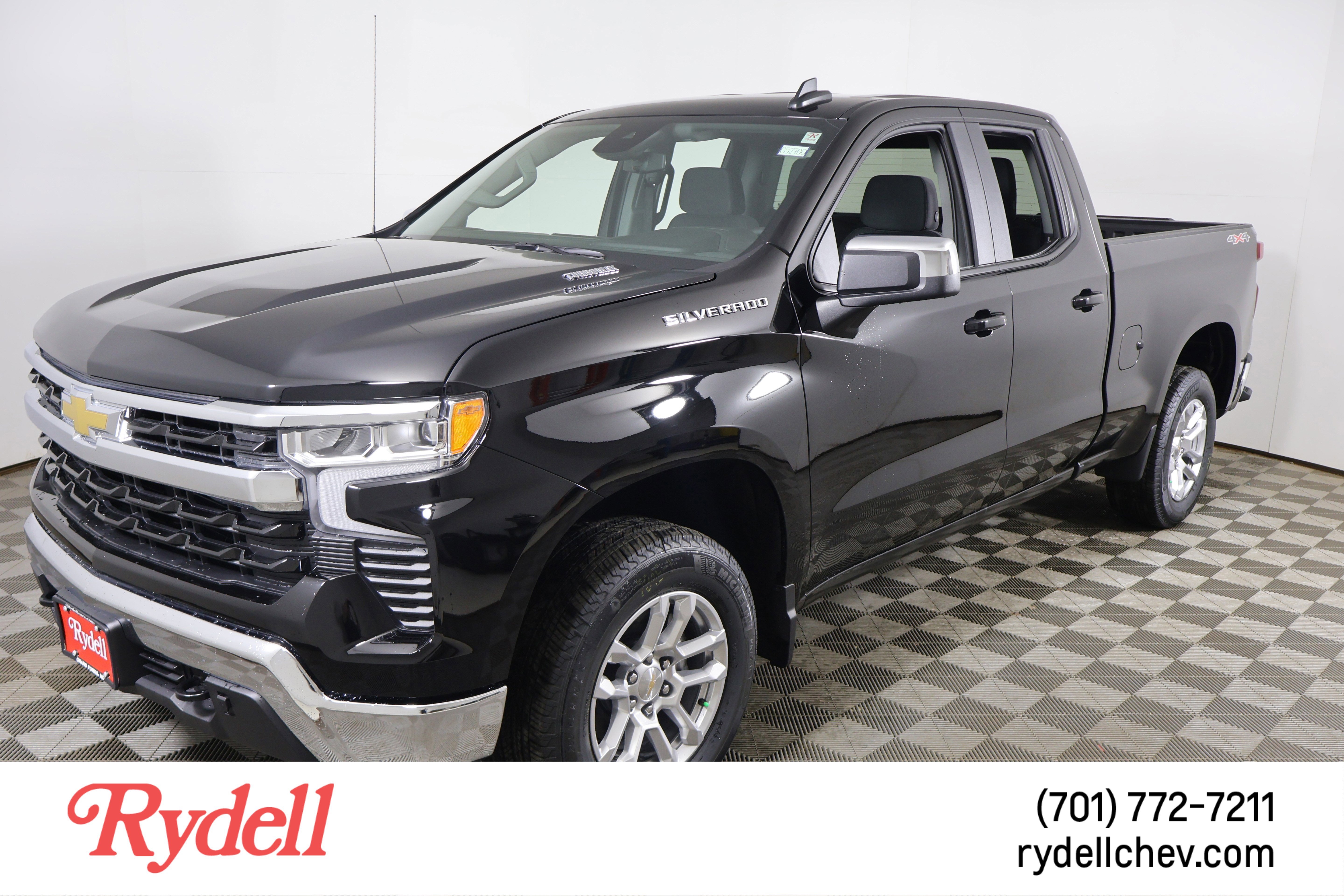 2025 Chevrolet Silverado 1500 LT (2FL)