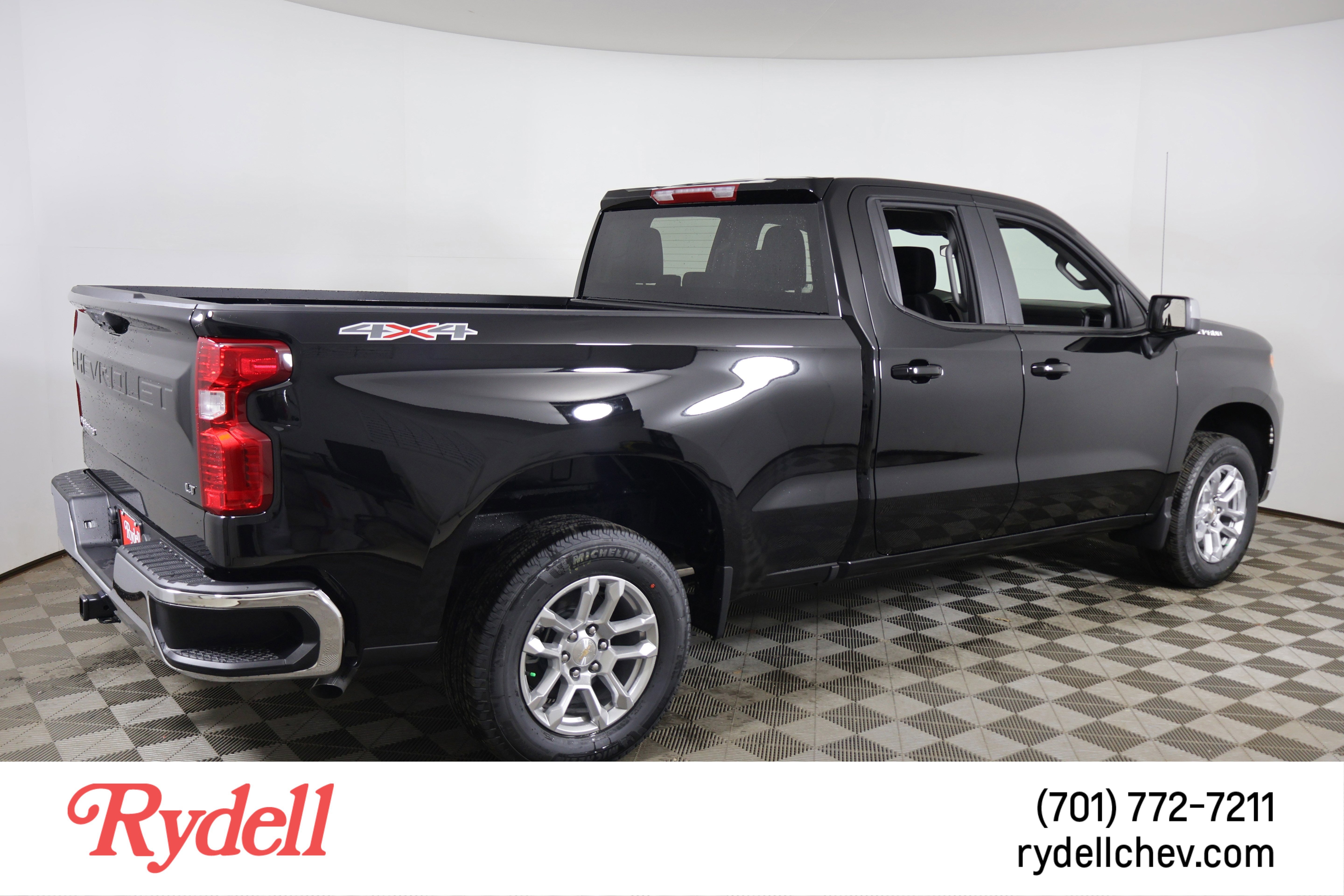 2025 Chevrolet Silverado 1500 LT (2FL)