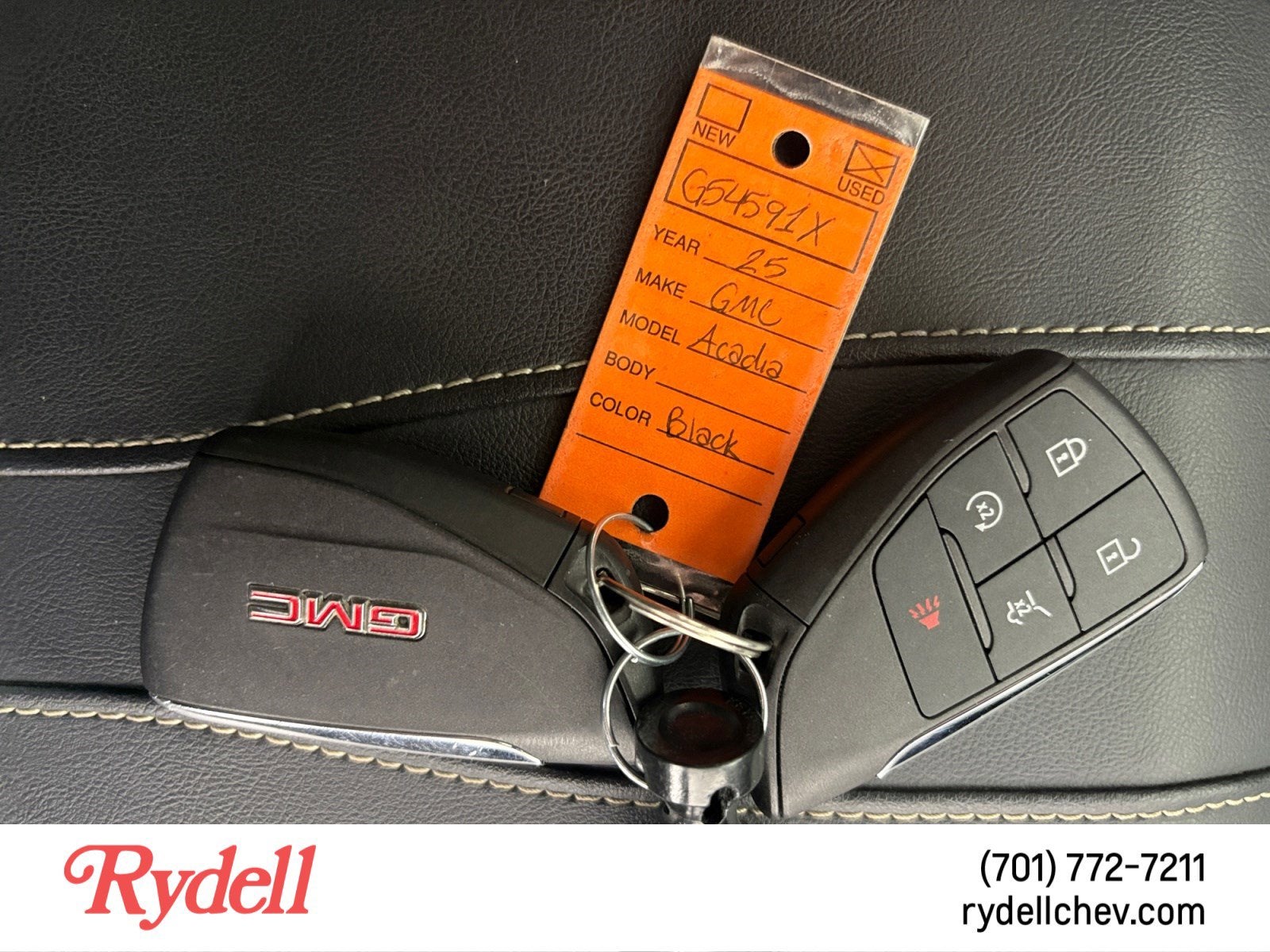 2025 GMC Acadia Elevation