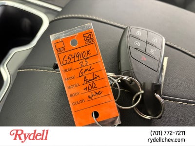 2025 GMC Acadia Elevation