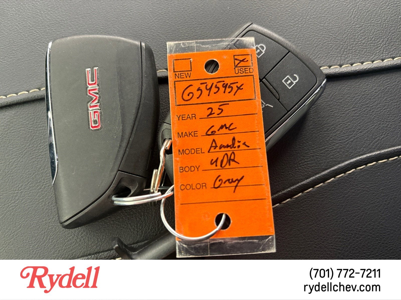 2025 GMC Acadia Elevation