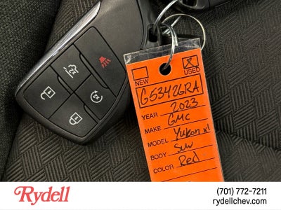 2023 GMC Yukon XL SLE