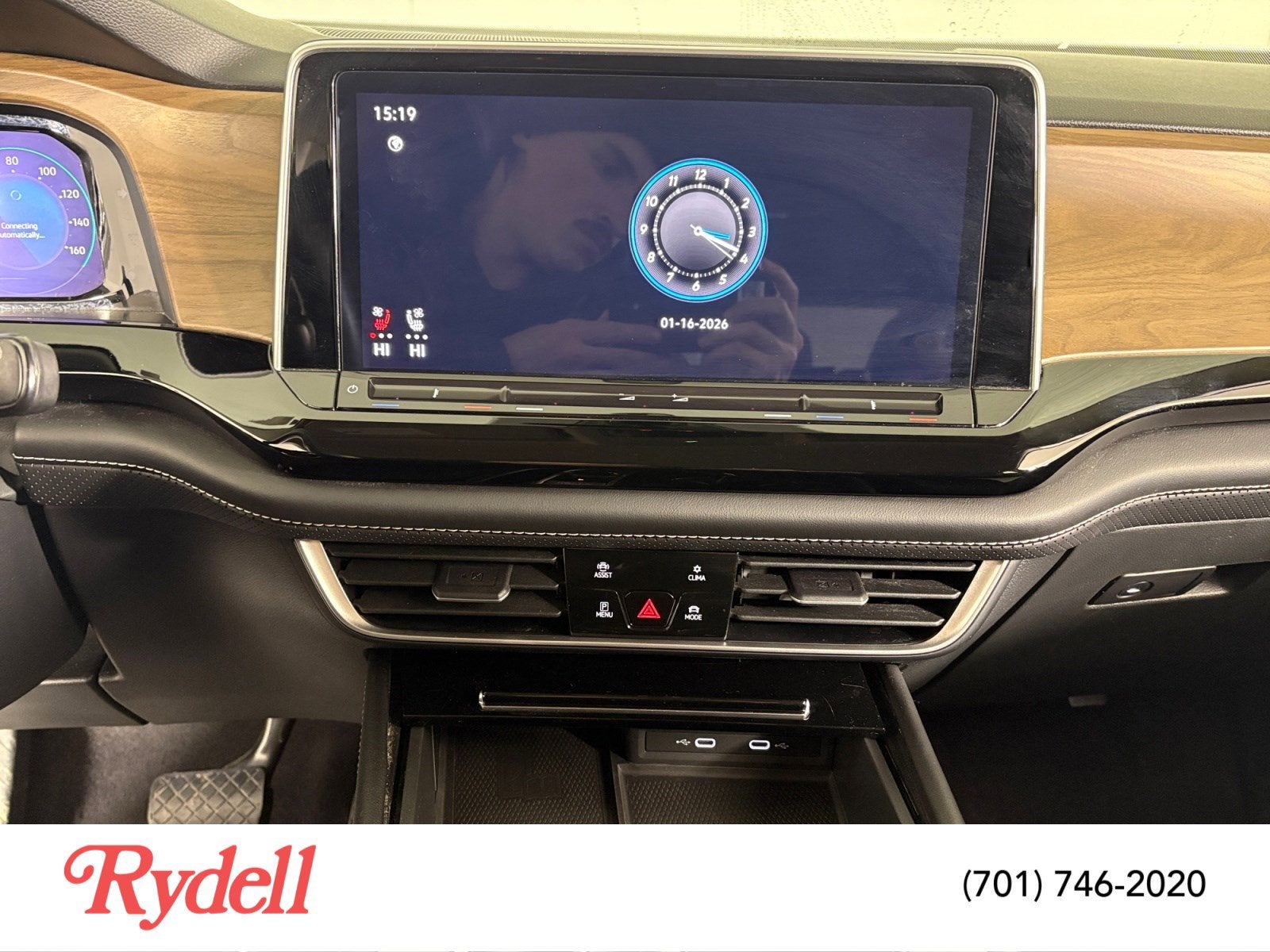 2024 Volkswagen Atlas 2.0T SE w/Technology