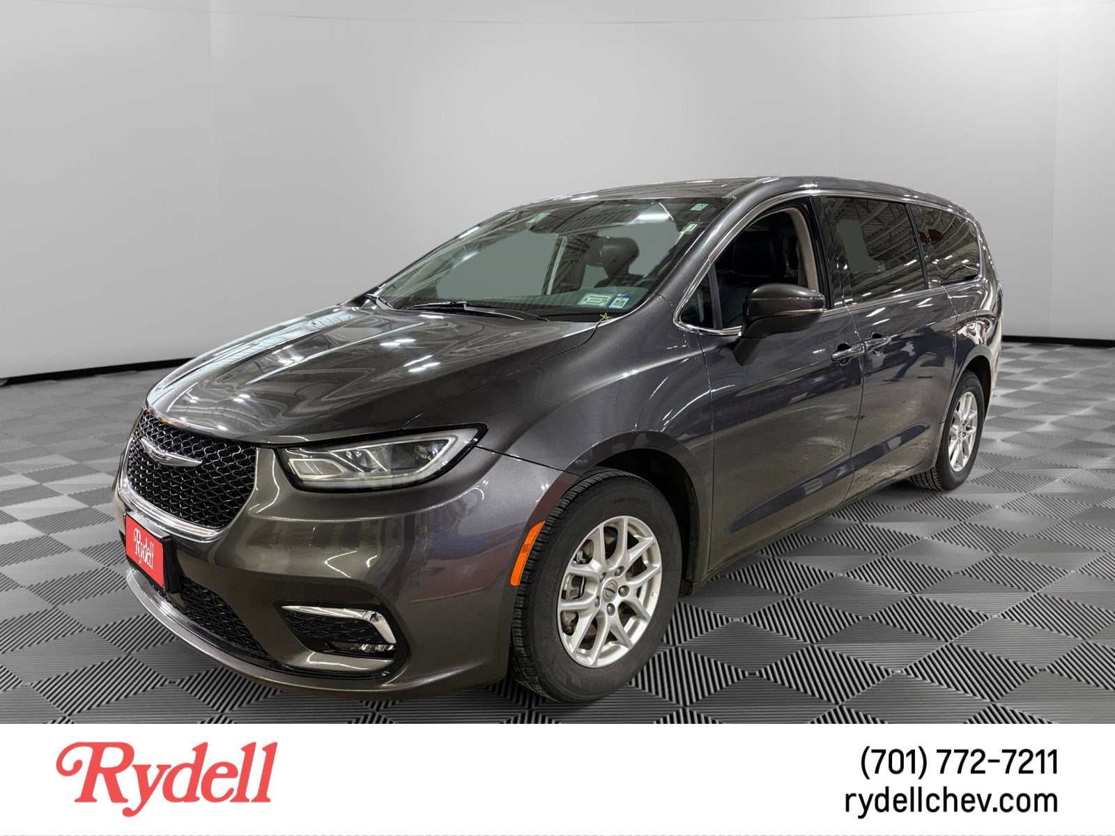 2023 Chrysler Pacifica Touring L