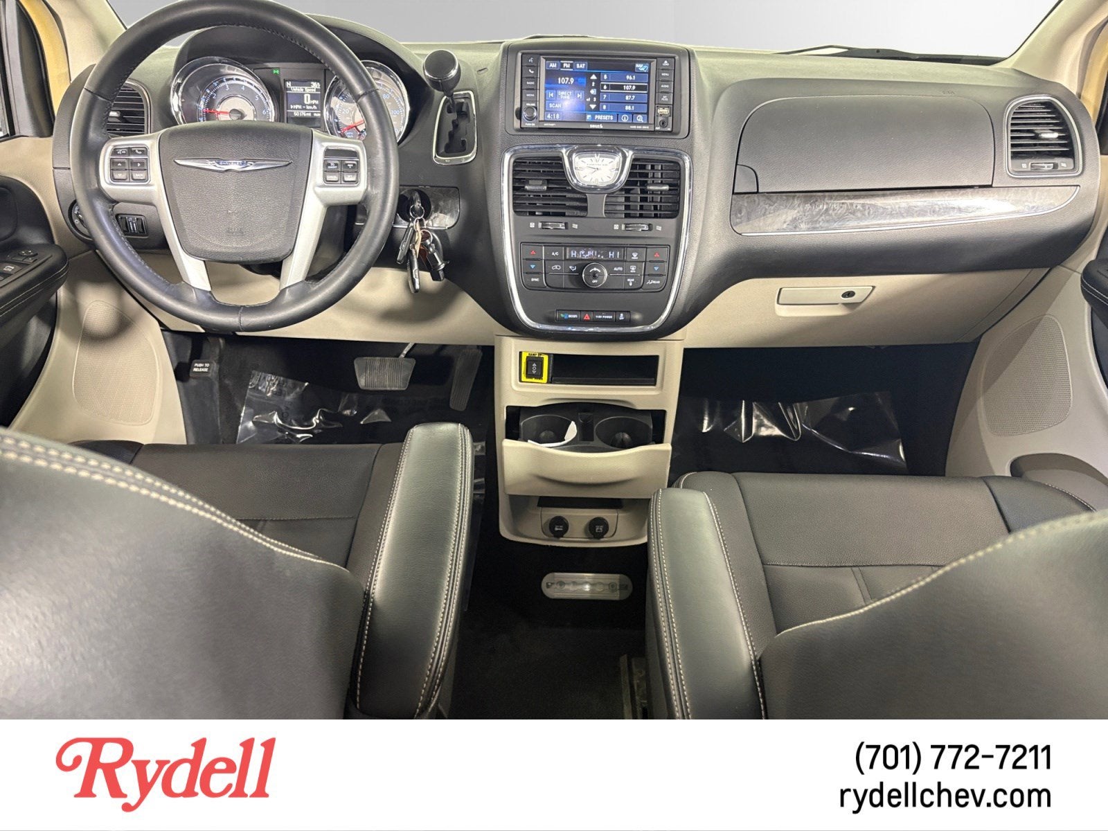 2016 Chrysler Town & Country Touring