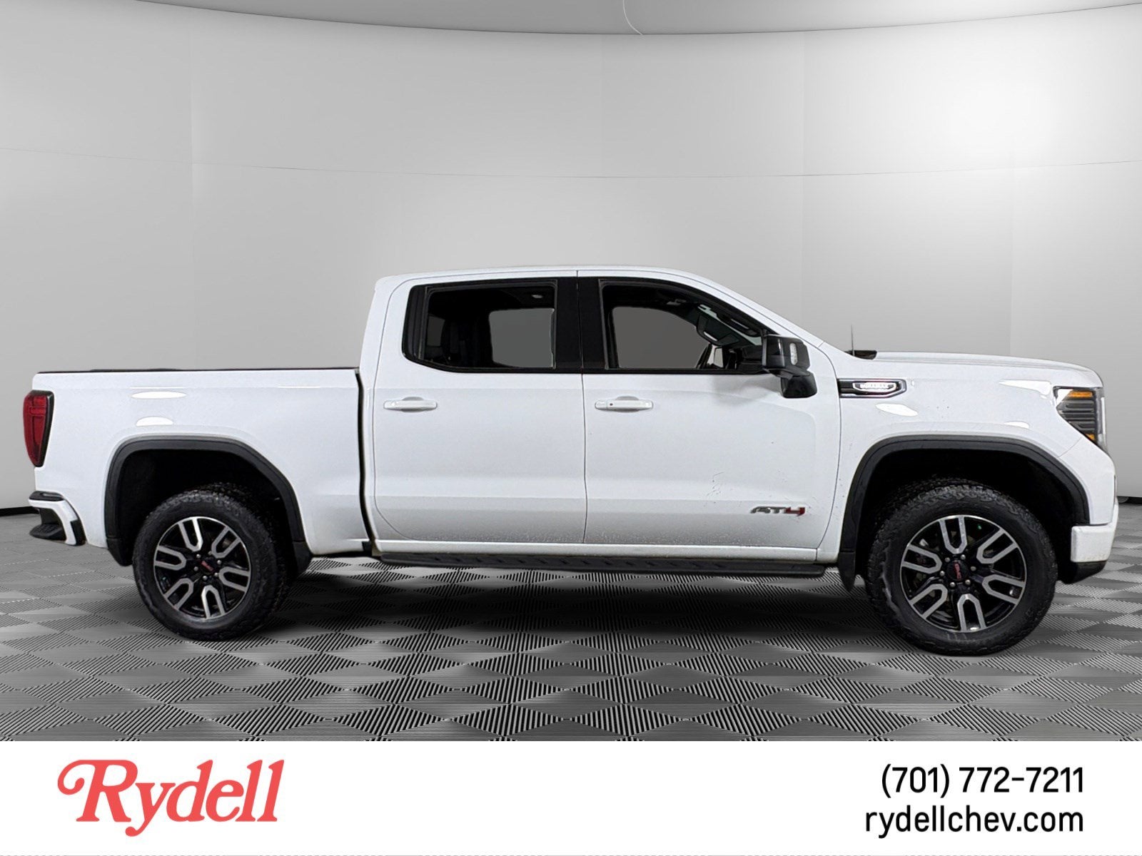 2025 GMC Sierra 1500 AT4