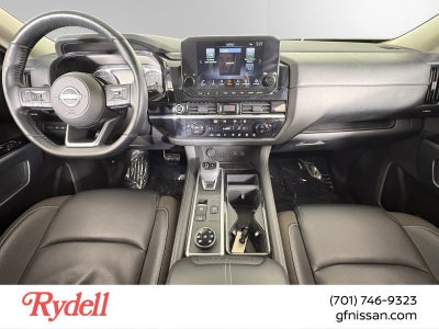 2023 Nissan Pathfinder SL 4WD