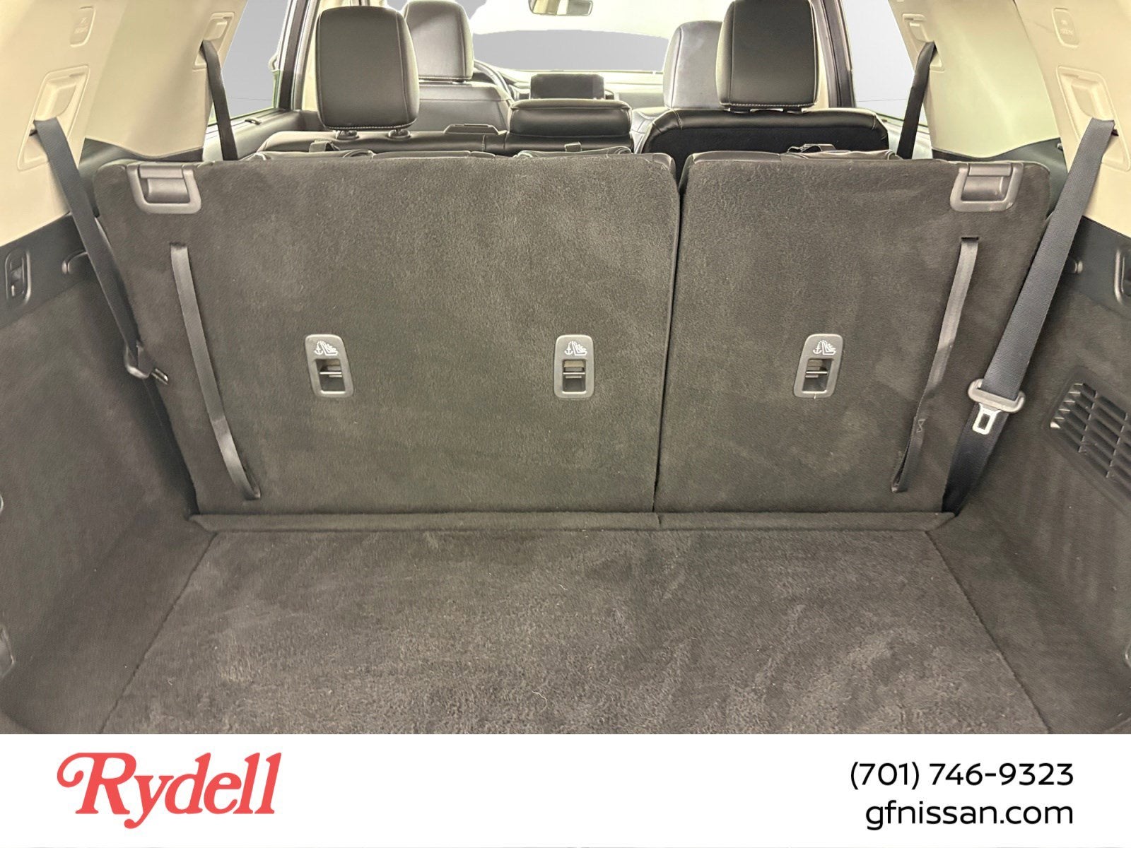 2023 Nissan Pathfinder SL 4WD