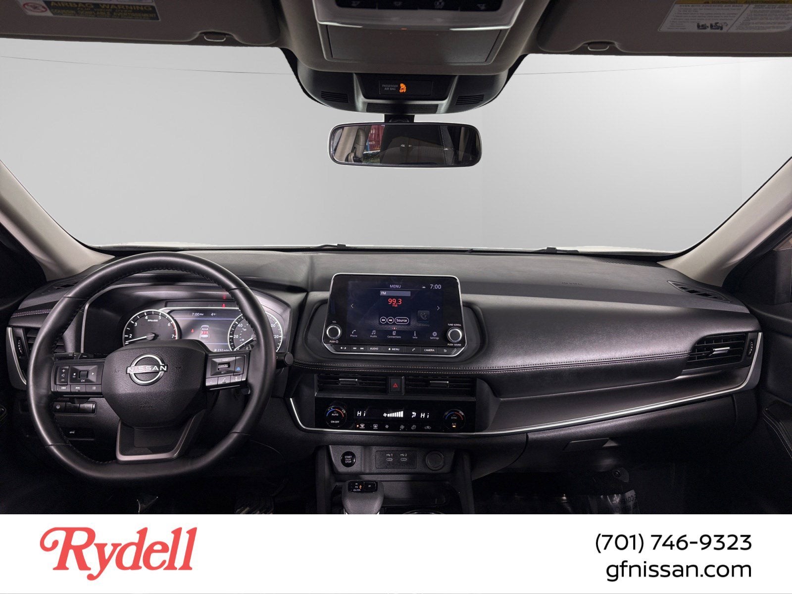 2025 Nissan Rogue SV